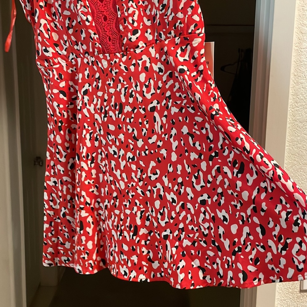 Dress - Picture 4 of 5